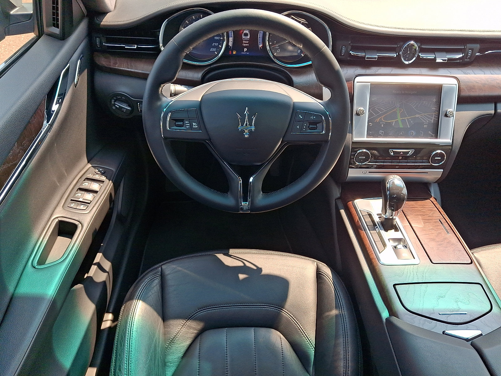 Used 2014 Maserati Quattroporte GTS RWD image 11