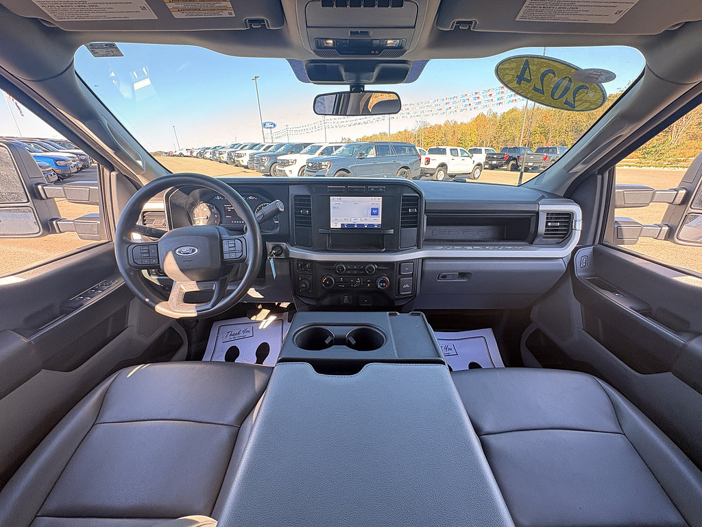 Used 2024 Ford F350 XL w/ FX4 Off-Road Package AWD/4WD image 20