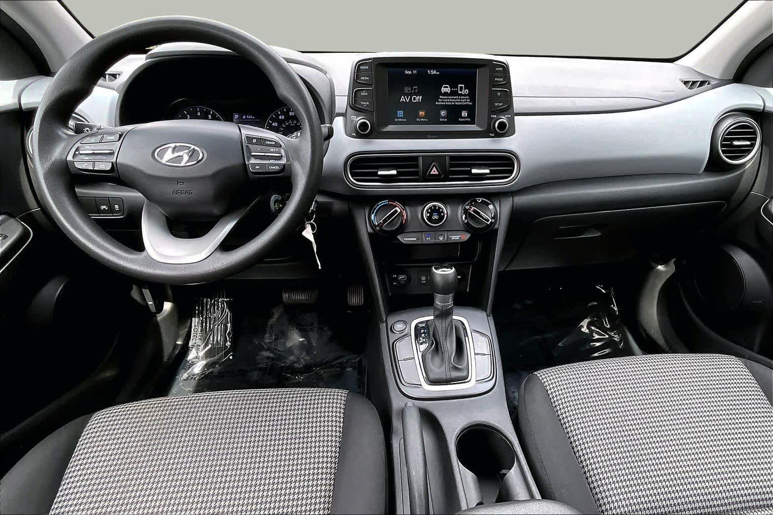Used 2020 Hyundai Kona SE FWD image 16