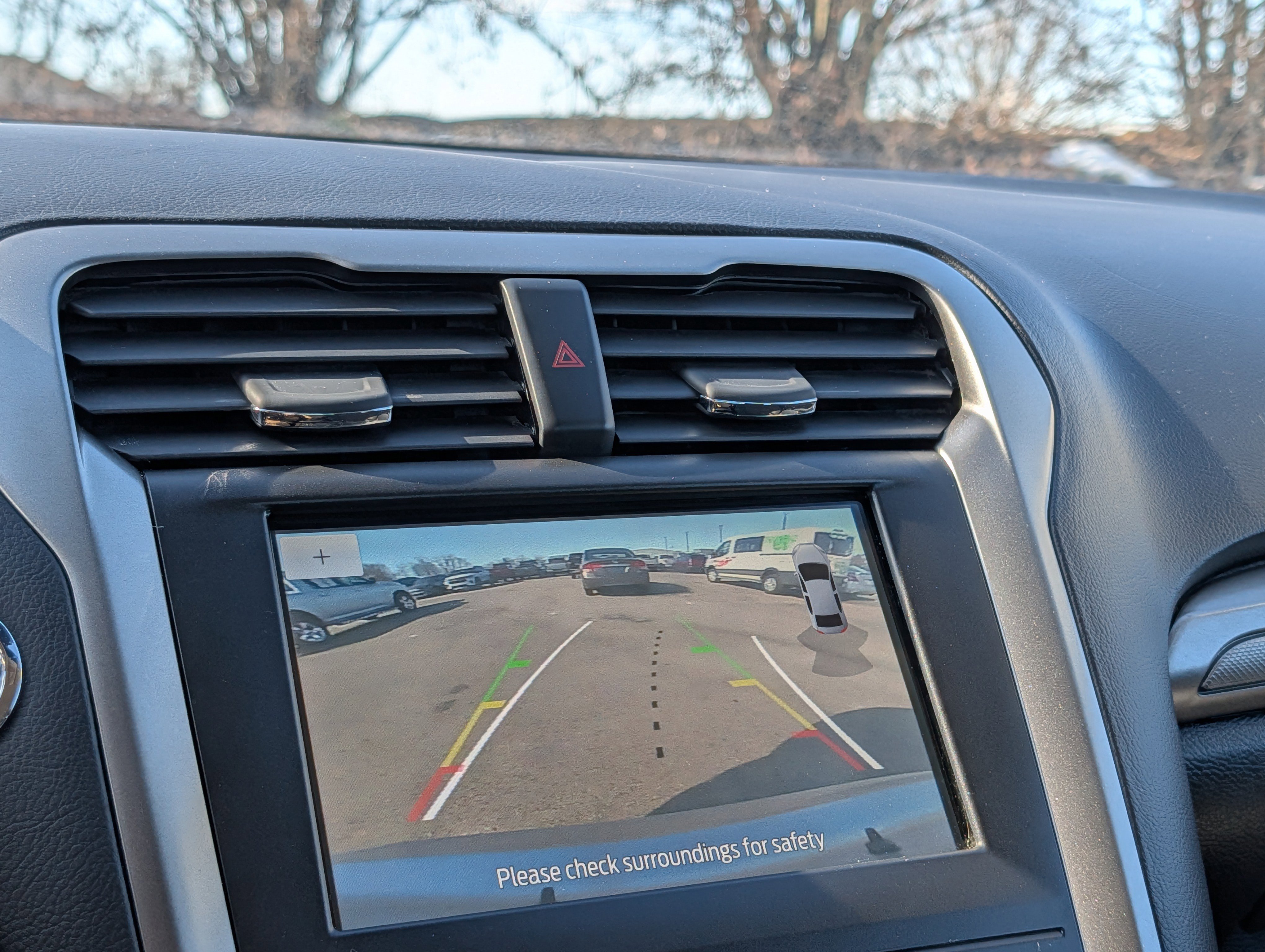 Used 2020 Ford Fusion SE image 19