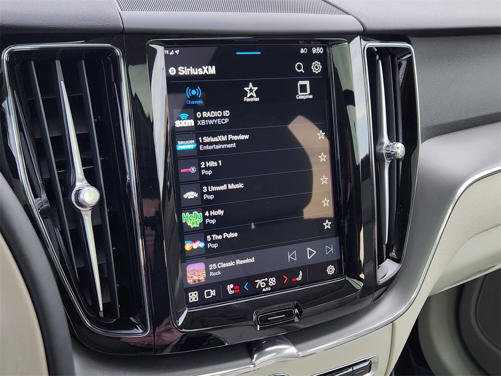 Used 2025 Volvo XC60 B5 Core w/ Protection Package Premier image 17