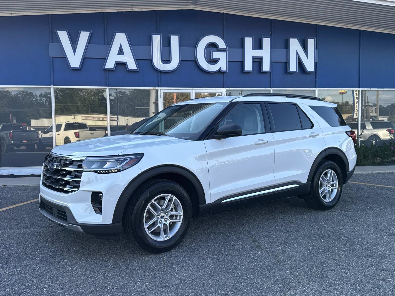 New 2025 Ford Explorer Active w/ Active Comfort Package