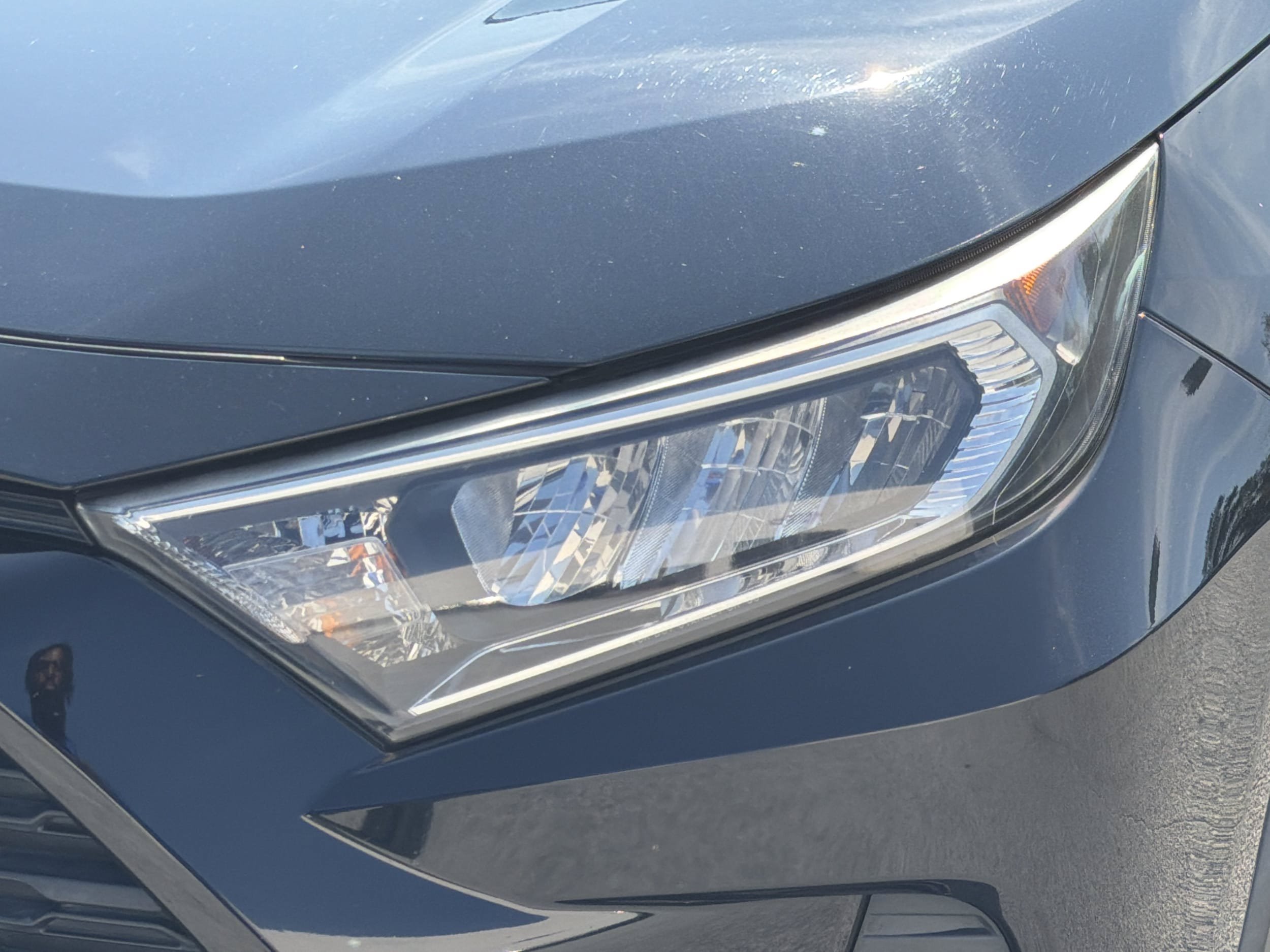 Used 2021 Toyota RAV4 XLE Premium FWD image 32