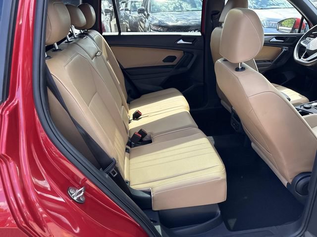 Used 2022 Volkswagen Tiguan SE AWD/4WD image 11