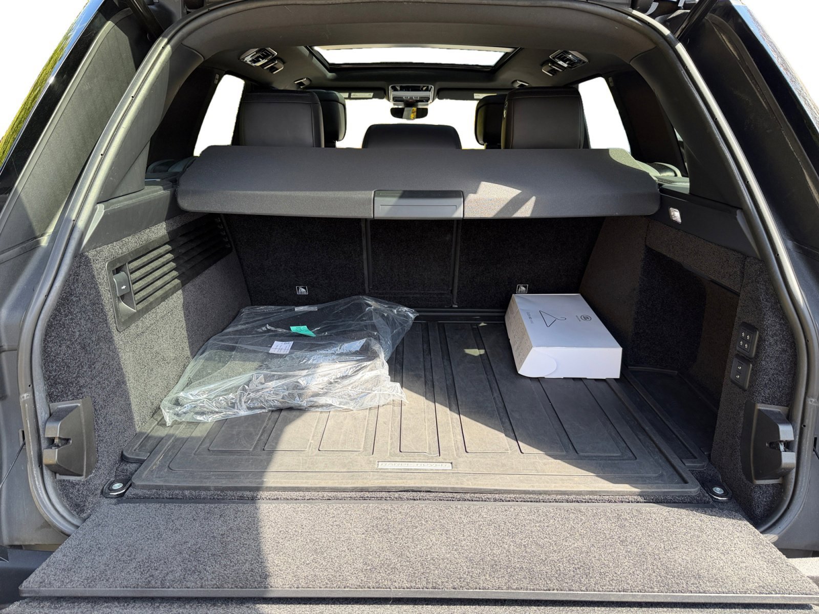 Used 2022 Land Rover Range Rover Westminster Edition AWD/4WD image 25