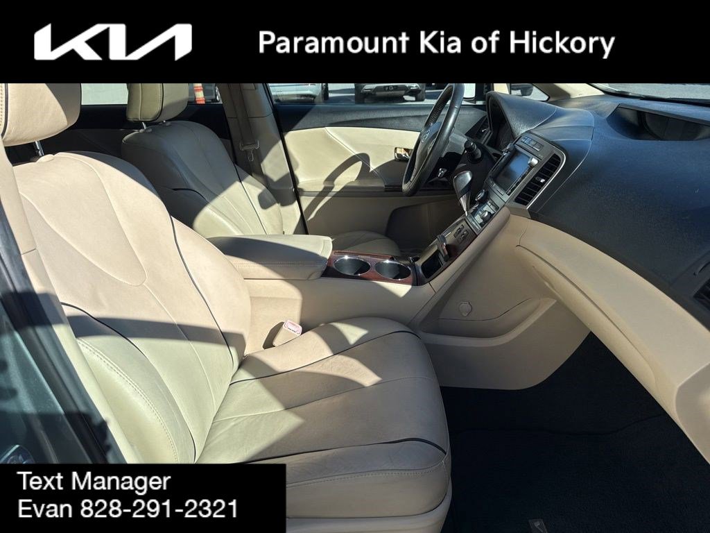 Used 2011 Toyota Venza AWD image 36