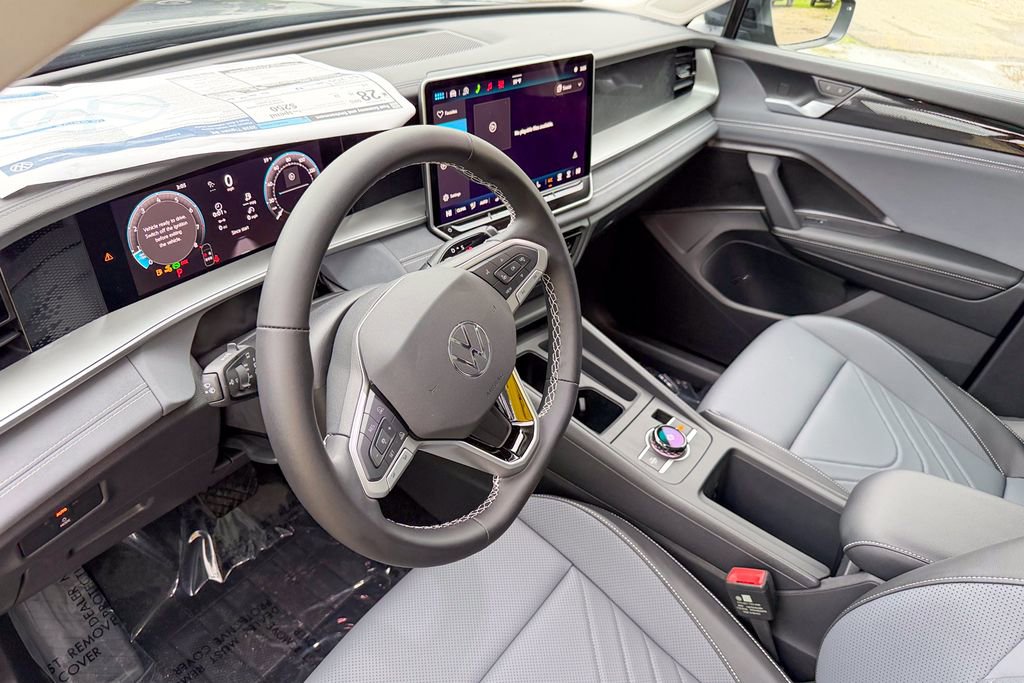 New 2026 Volkswagen Tiguan SE image 11