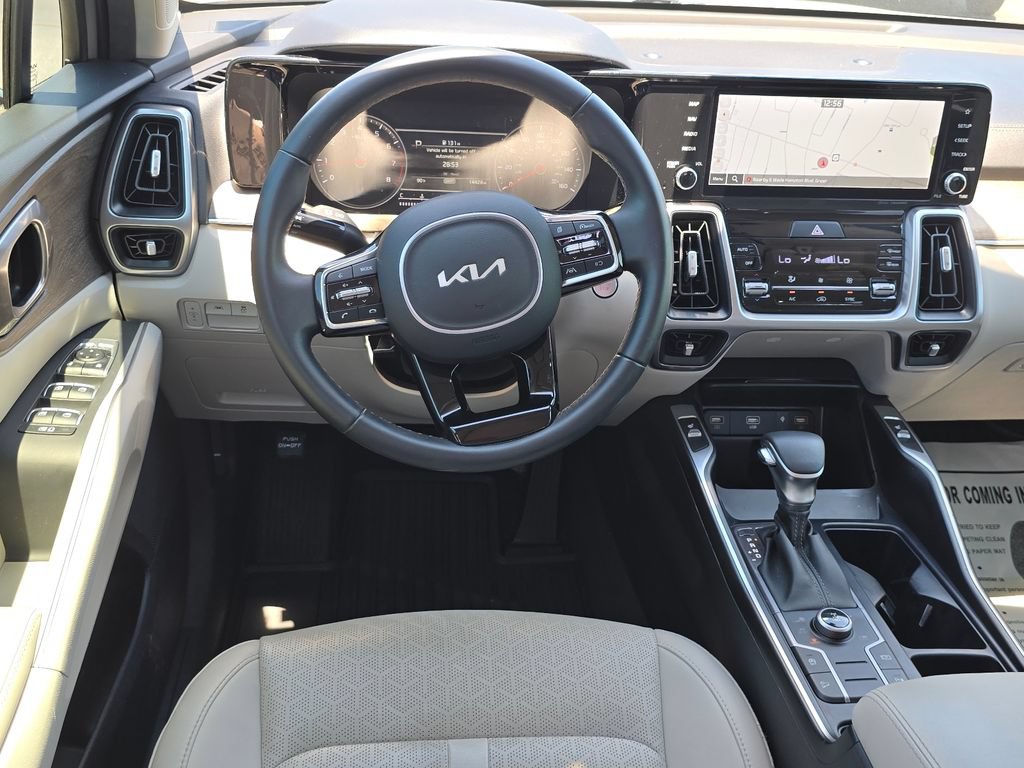 Certified 2023 Kia Sorento S w/ Panoramic Sunroof Package AWD/4WD image 11