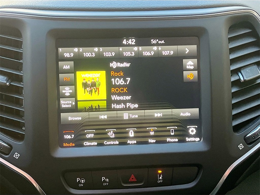 Used 2023 Jeep Cherokee Altitude Lux w/ Lux Elite Package image 12