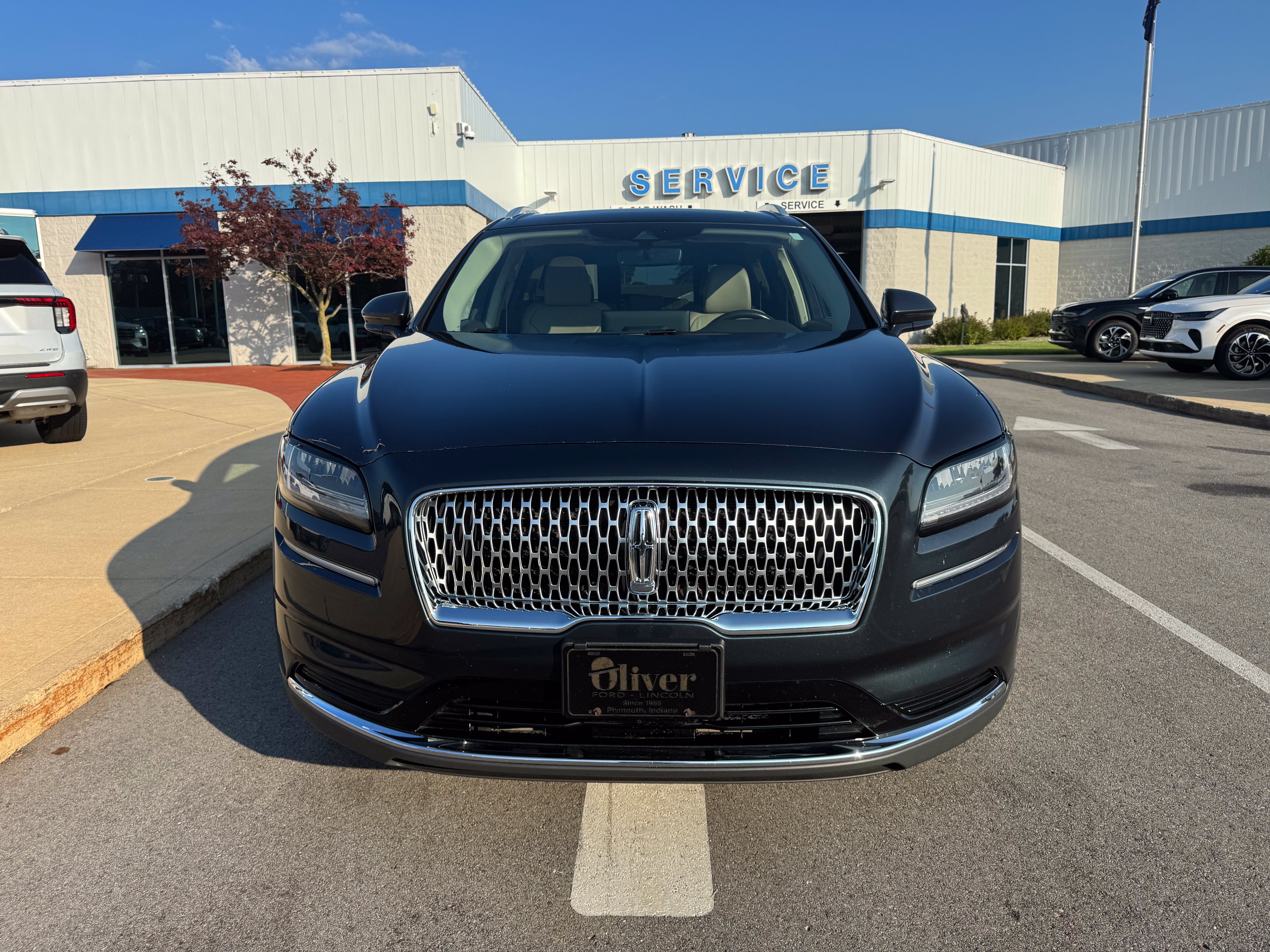 Used 2022 Lincoln Nautilus Reserve w/ Luxury Package AWD/4WD image 2