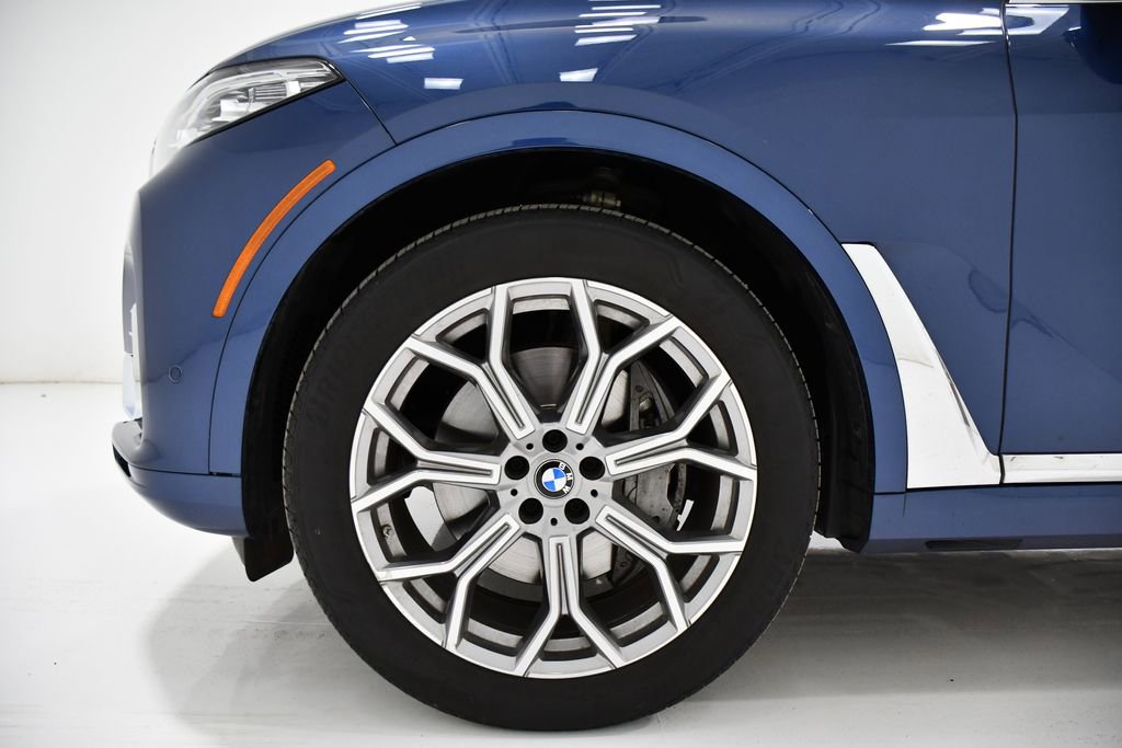 Used 2022 BMW X7 xDrive40i w/ Premium Package image 7