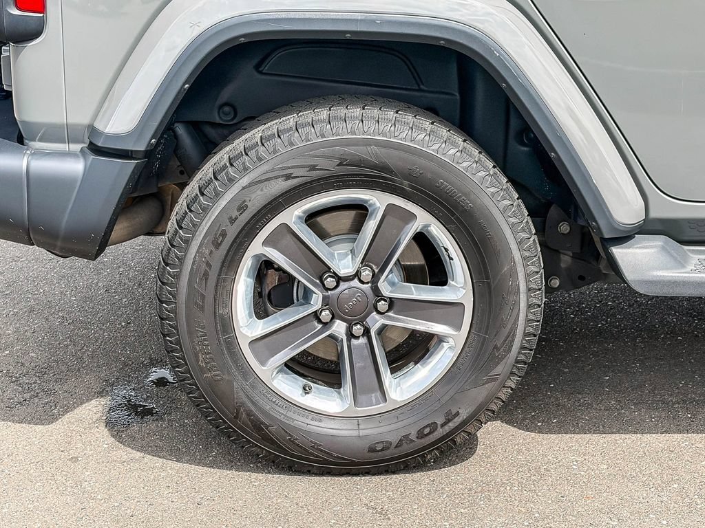 Used 2019 Jeep Wrangler Unlimited Sahara AWD/4WD image 12