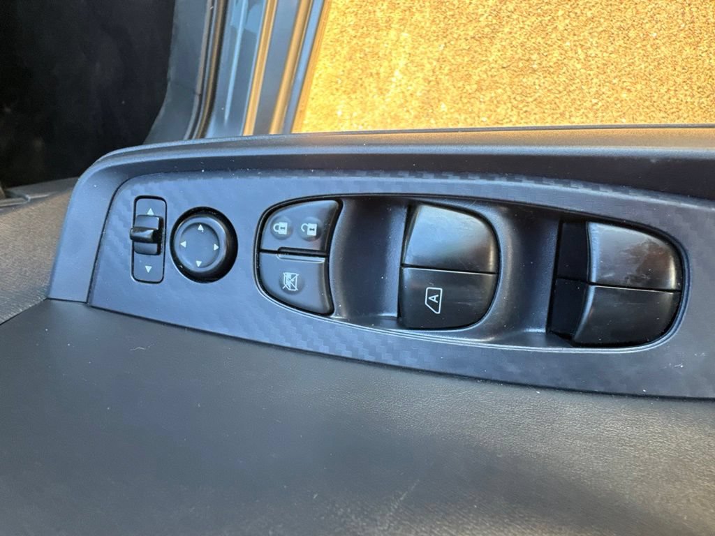 Used 2024 Nissan Sentra SV FWD image 5