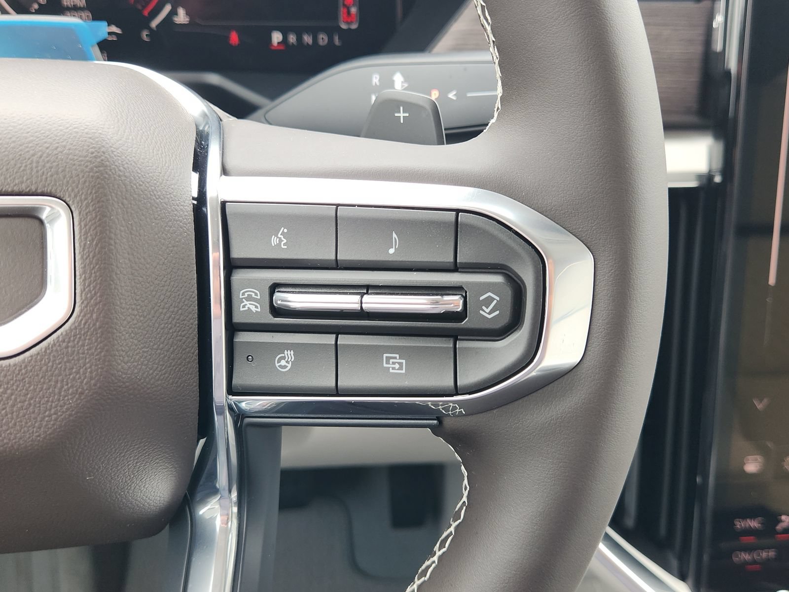 New 2026 GMC Acadia Denali w/ Super Cruise Package FWD image 33