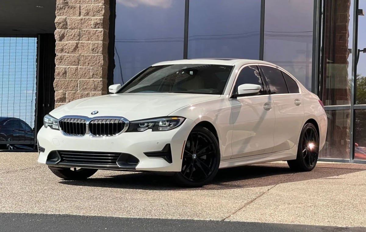 Used 2019 BMW 330i Sedan RWD image 3