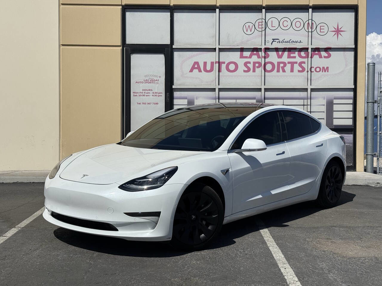 Used 2020 Tesla Model 3 Standard Range Plus image 4