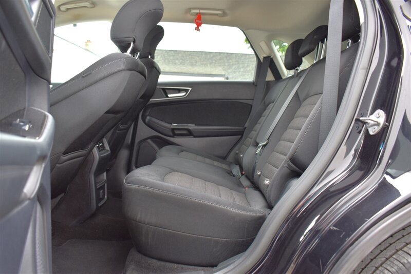 Used 2019 Ford Edge SEL FWD image 22