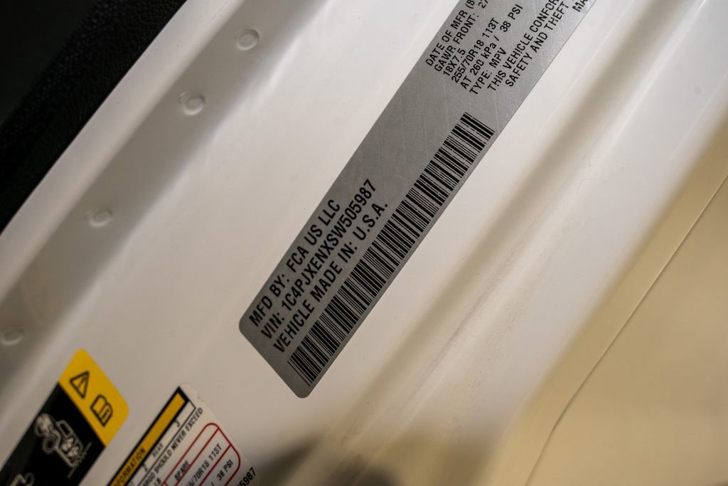 Used 2025 Jeep Wrangler Sahara image 19