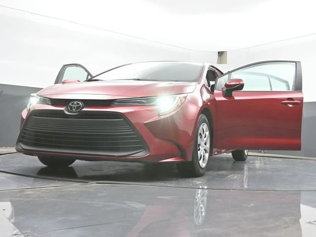 Used 2025 Toyota Corolla LE FWD image 51