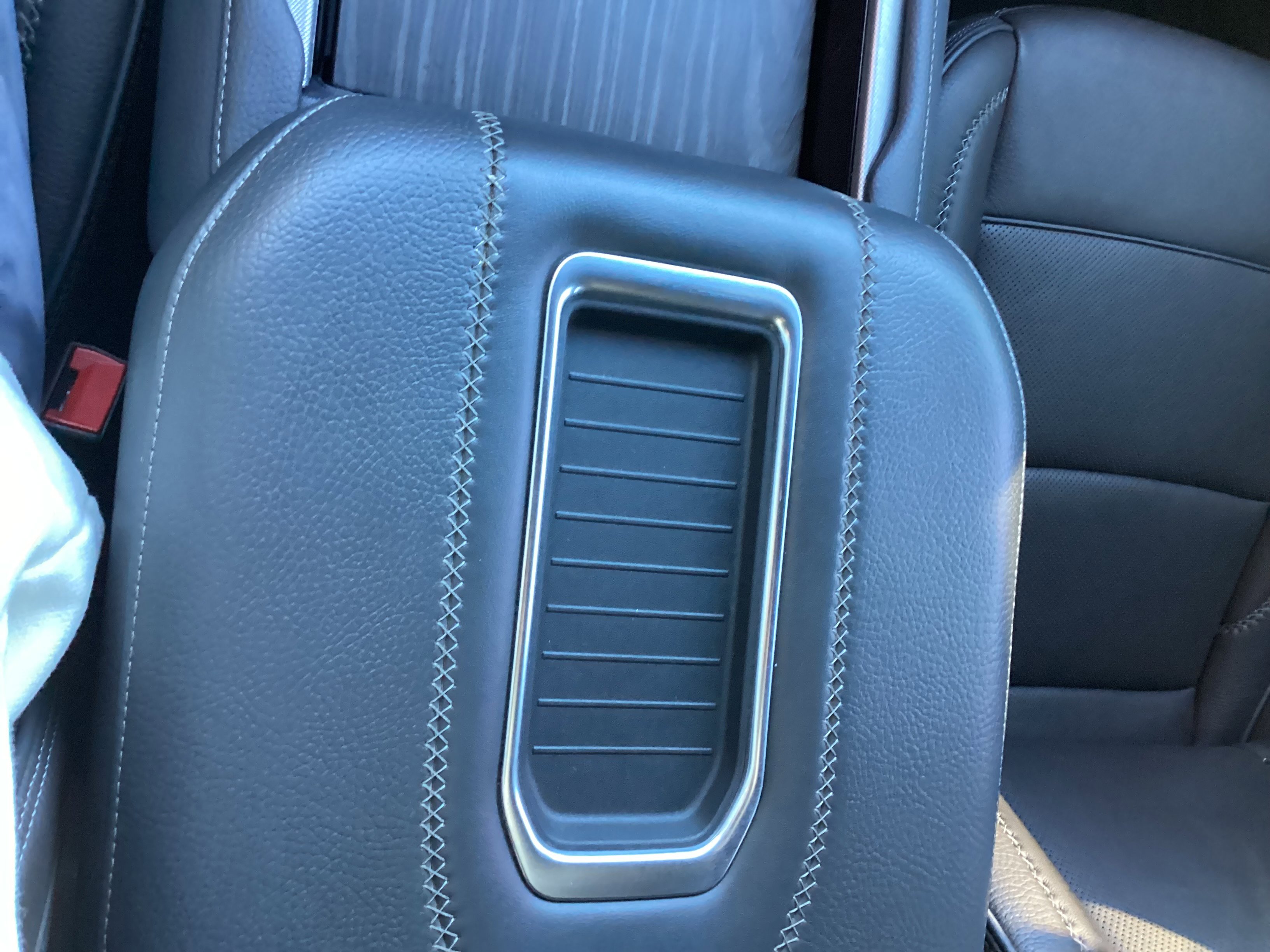 Used 2021 GMC Yukon XL Denali w/ Denali Premium Package image 41