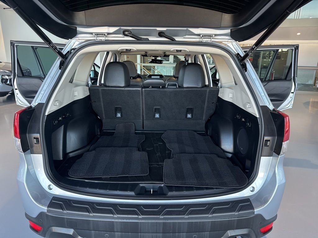 Used 2023 Subaru Forester Limited image 31