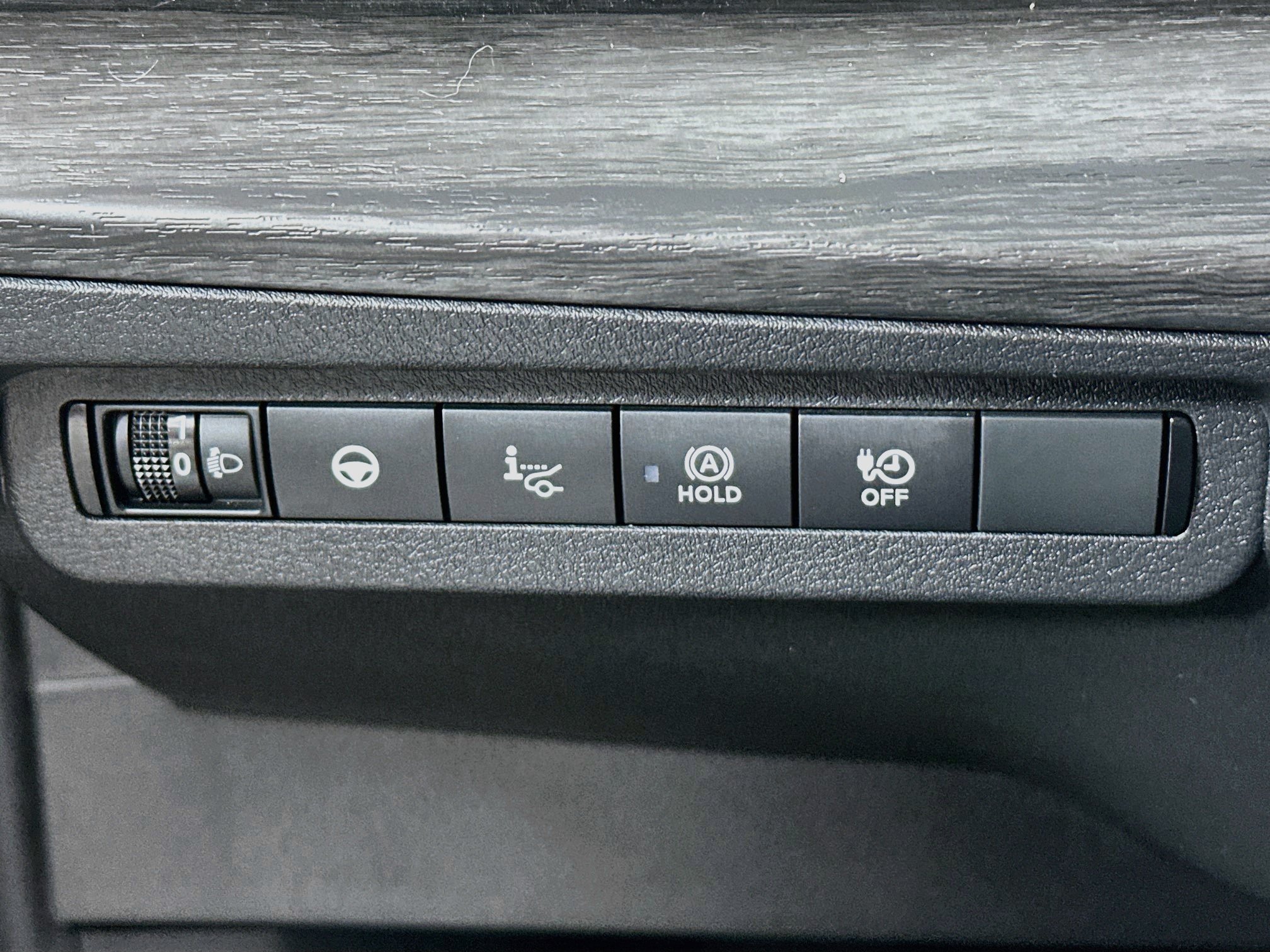 Used 2024 Nissan Ariya AWD image 17