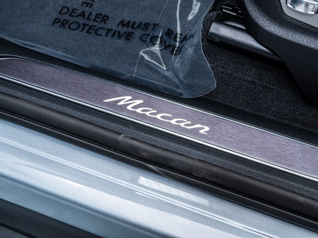 Used 2025 Porsche Macan image 23