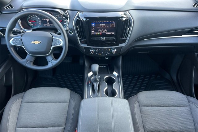 Used 2023 Chevrolet Traverse LT image 16