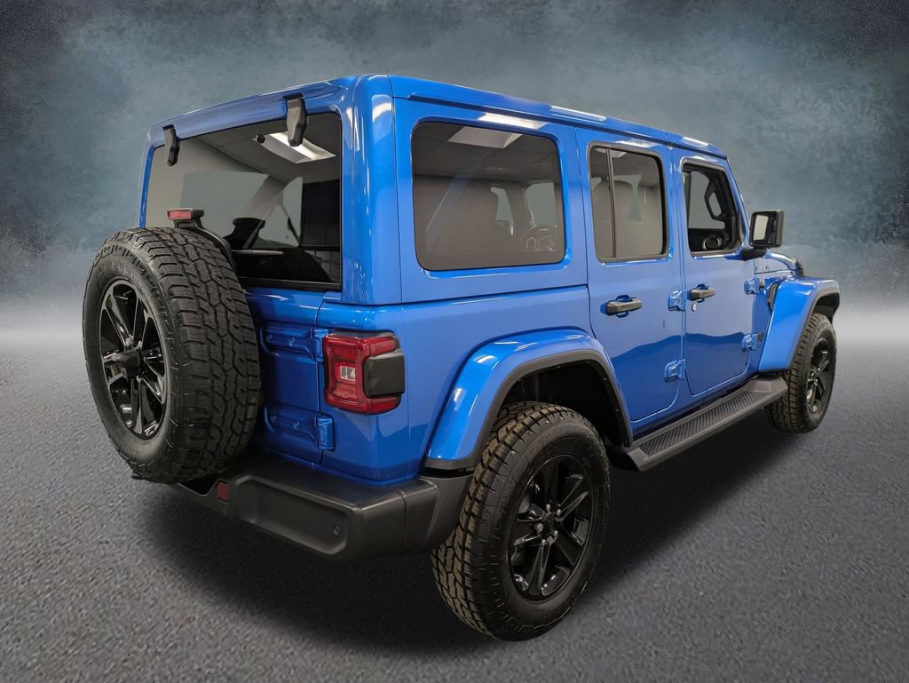 Used 2022 Jeep Wrangler Unlimited Sahara AWD/4WD image 4