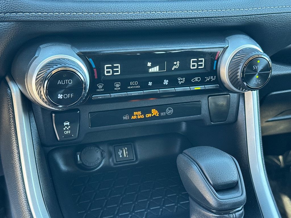 Used 2025 Toyota RAV4 XLE image 24