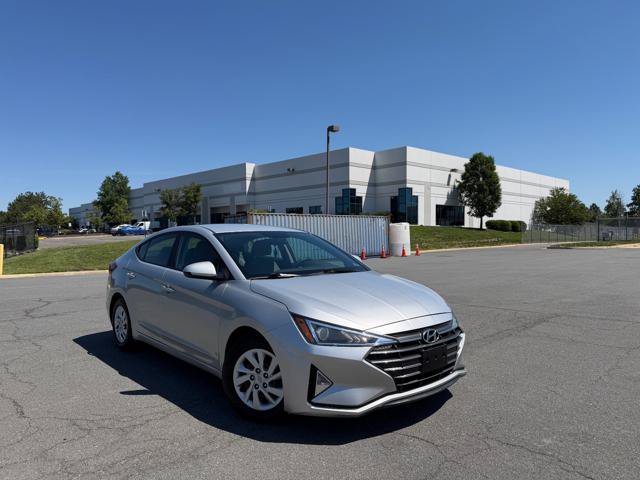 Used 2019 Hyundai Elantra SE FWD image 2