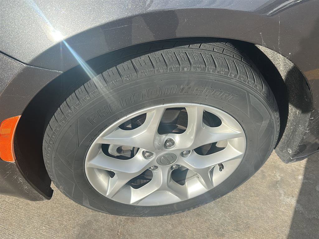 Used 2018 Chrysler Pacifica Touring Plus w/ Tire & Wheel Group image 13