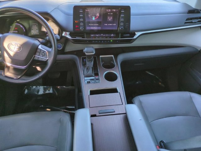 Used 2022 Toyota Sienna XLE AWD/4WD image 28