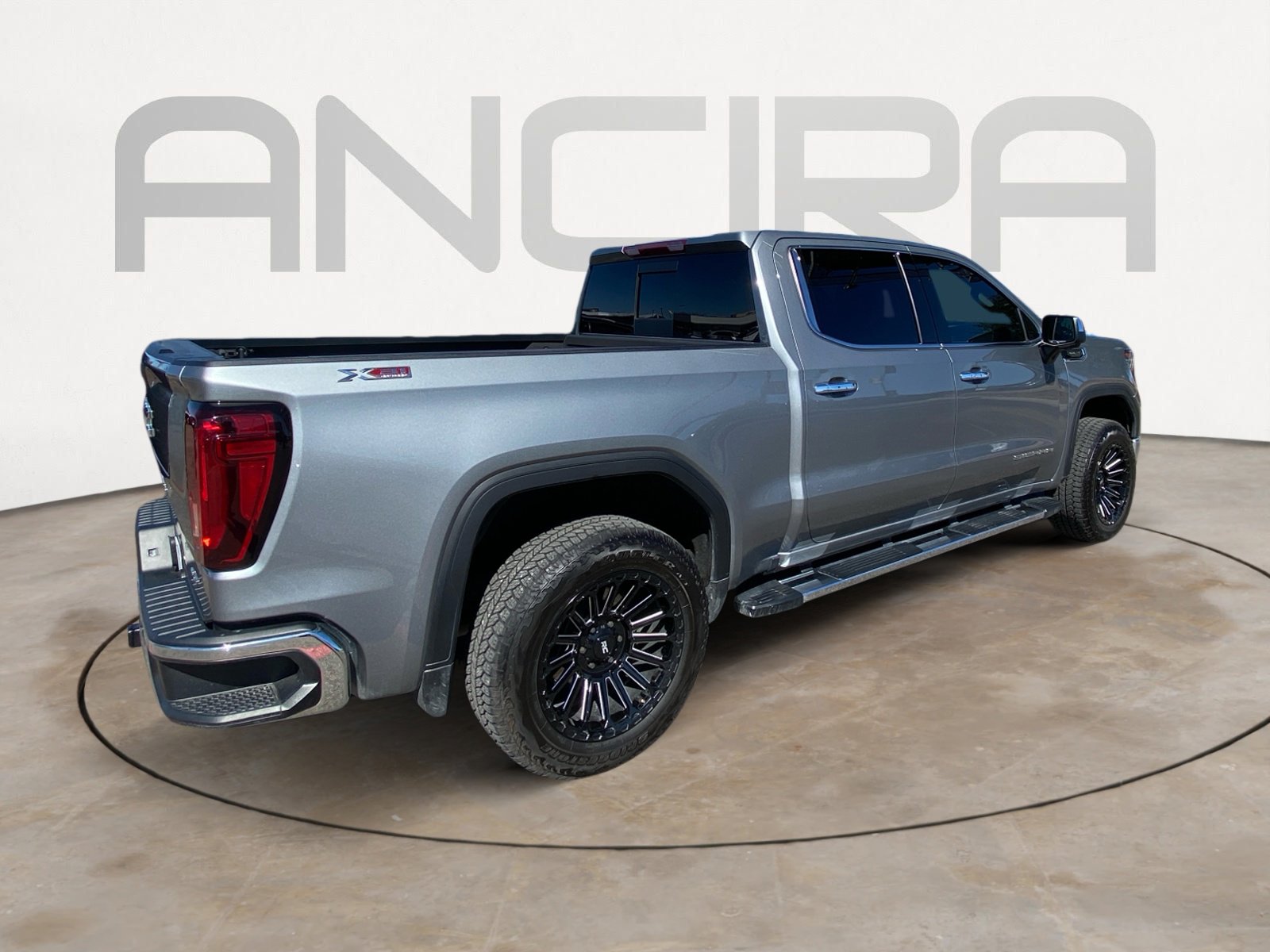 Used 2024 GMC Sierra 1500 SLT image 10