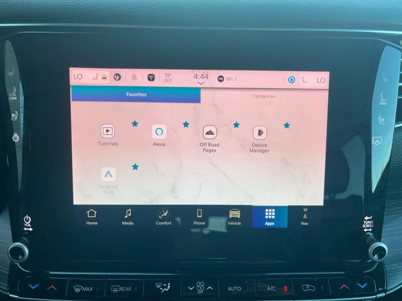 Used 2024 Jeep Wagoneer Series II w/ Flexible Seating Group image 21