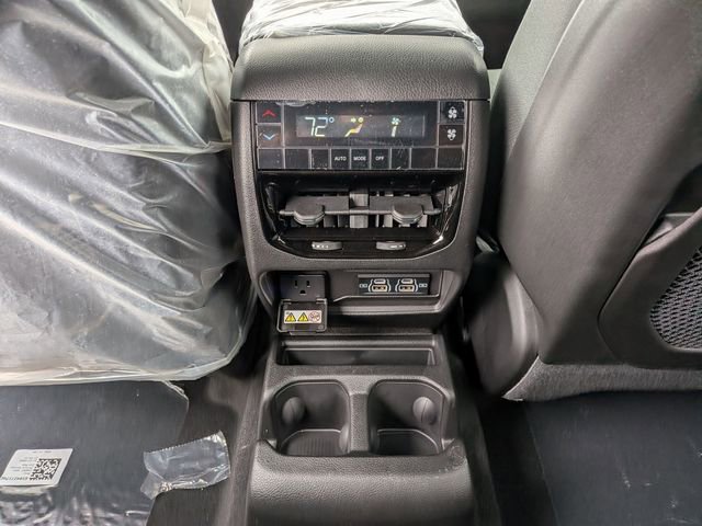 New 2026 Jeep Grand Cherokee L Laredo image 15