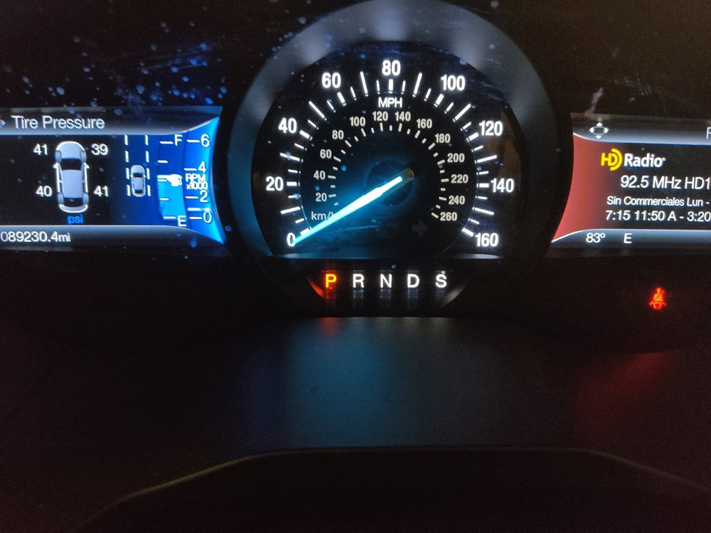 Used 2015 Ford Edge Titanium w/ Equipment Group 302A FWD image 23