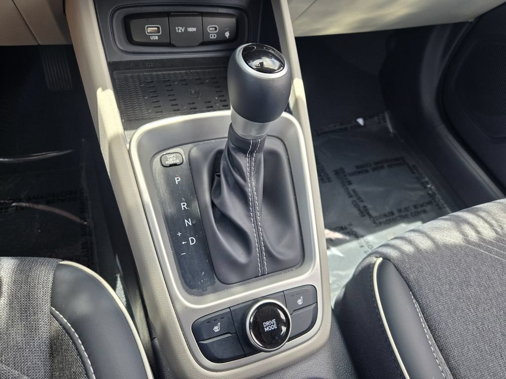 Certified 2026 Hyundai Venue SEL FWD image 17