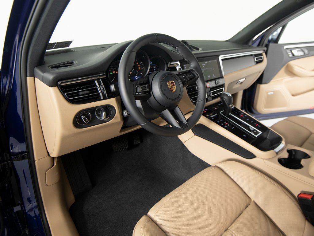 New 2026 Porsche Macan image 15