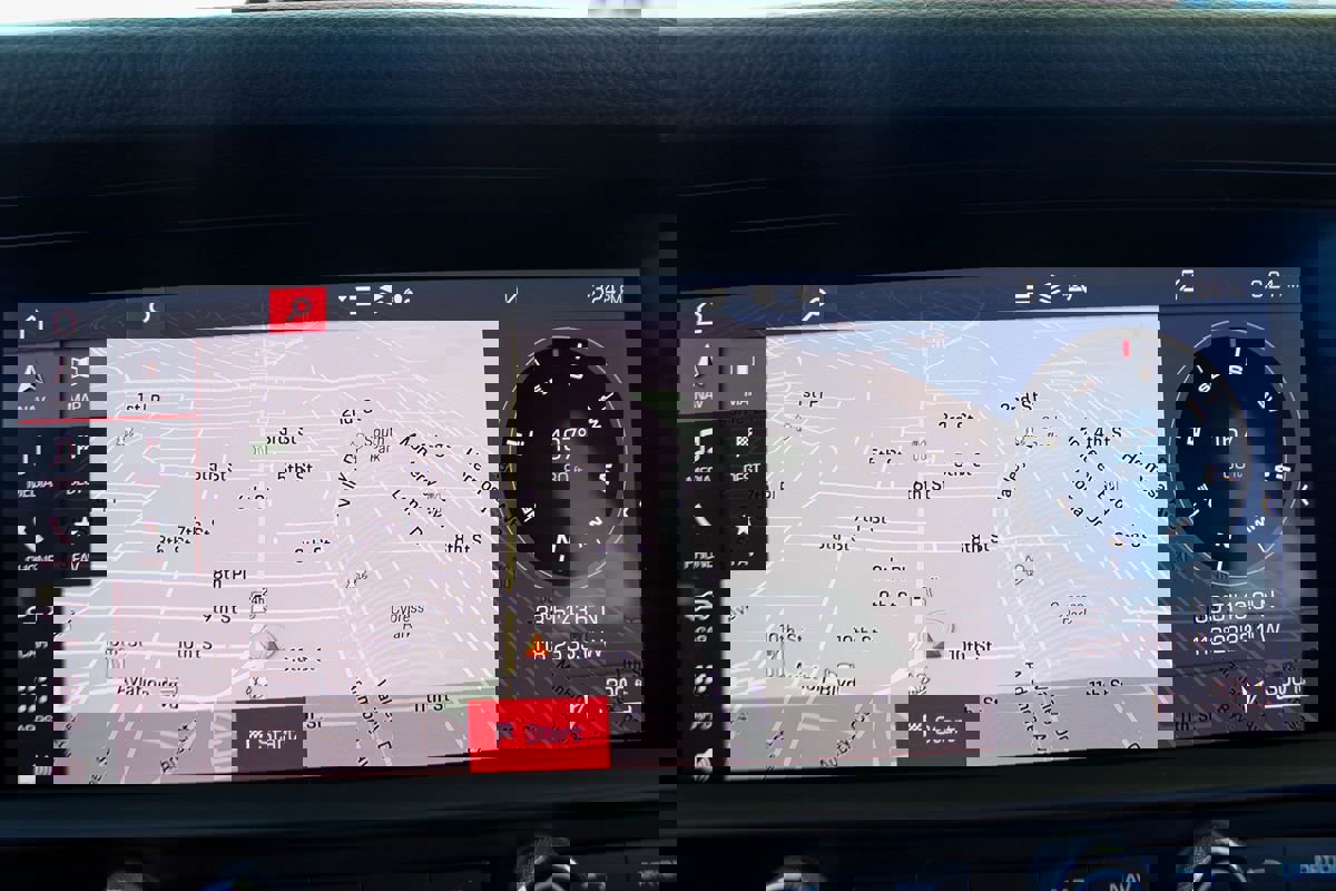 Used 2020 Porsche Macan image 34