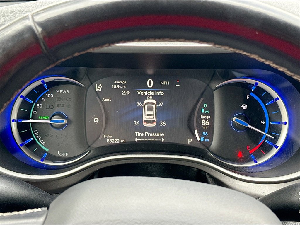 Used 2021 Chrysler Pacifica Touring-L image 13