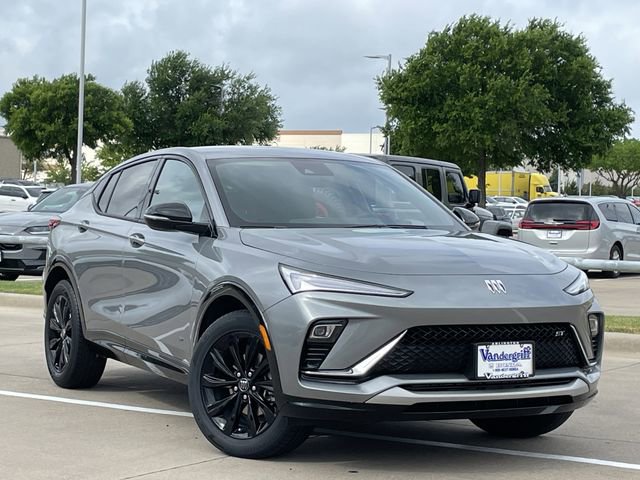 Used 2025 Buick Envista Sport Touring image 2