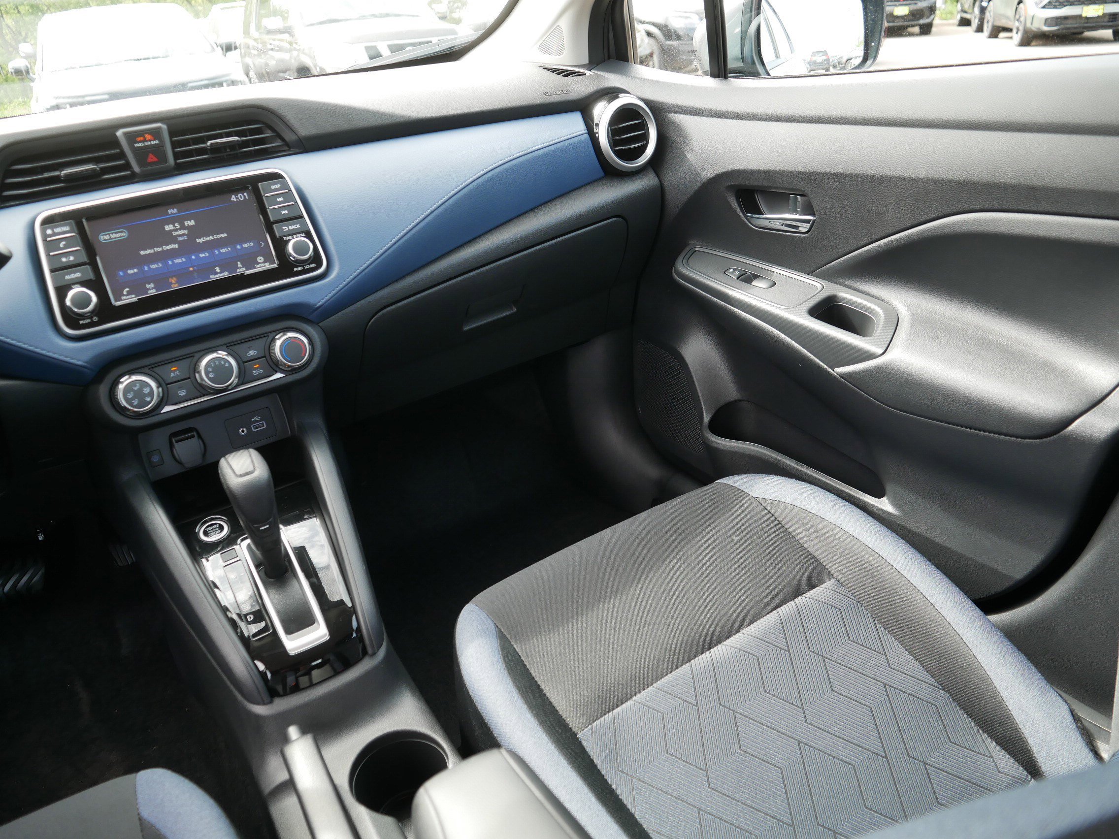 Certified 2025 Nissan Versa SV w/ Trunk Package FWD image 11