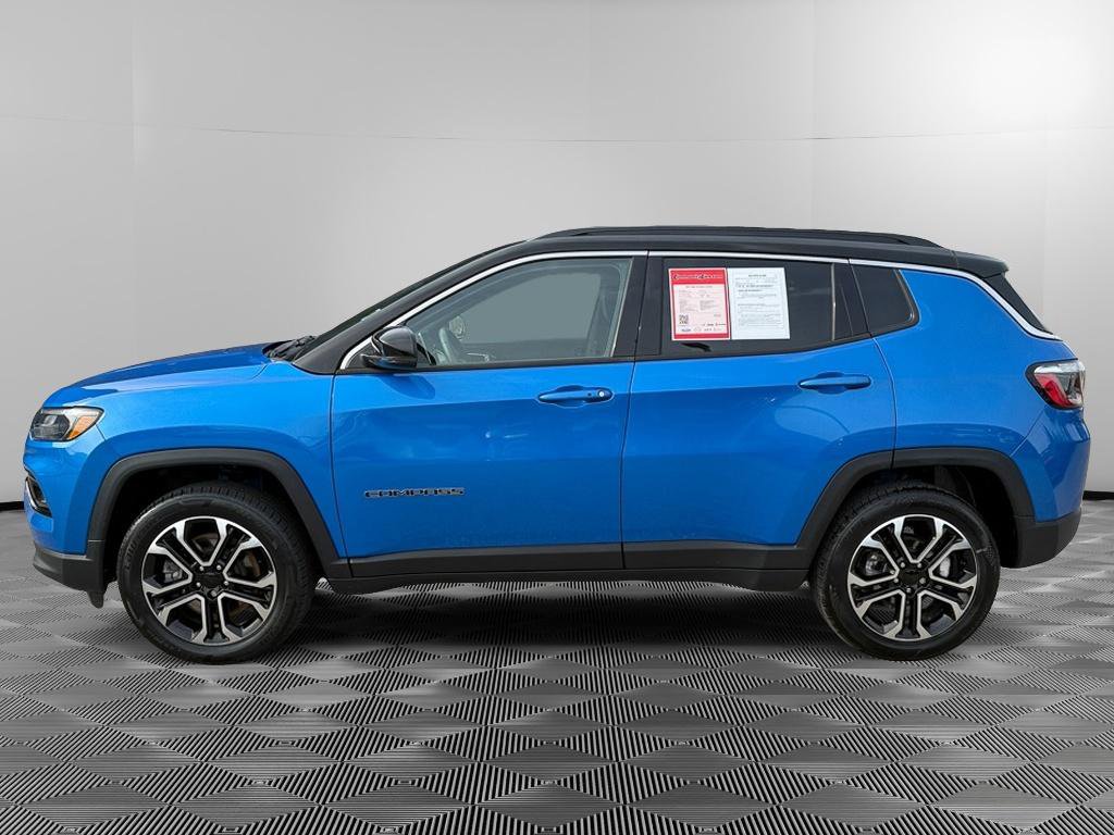 Used 2023 Jeep Compass Limited image 3