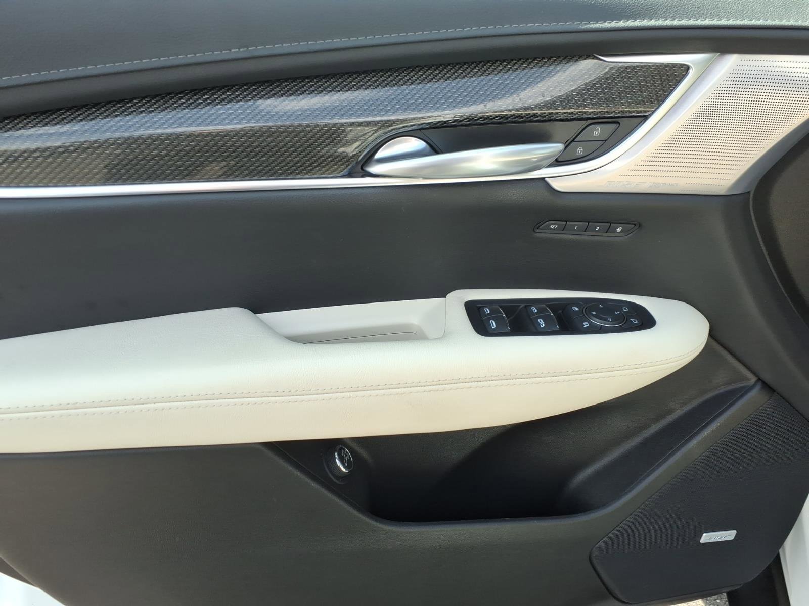 Certified 2023 Cadillac XT5 Sportv AWD/4WD image 19