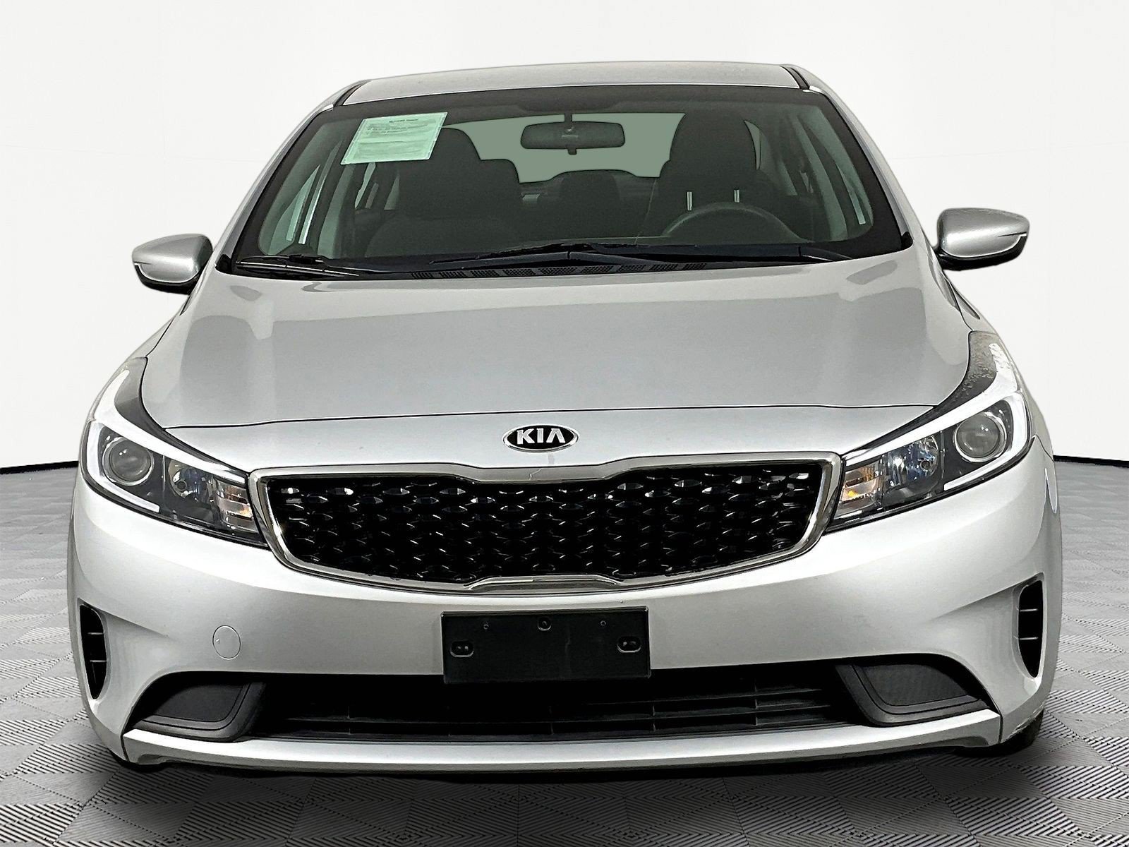 Used 2017 Kia Forte LX FWD image 2