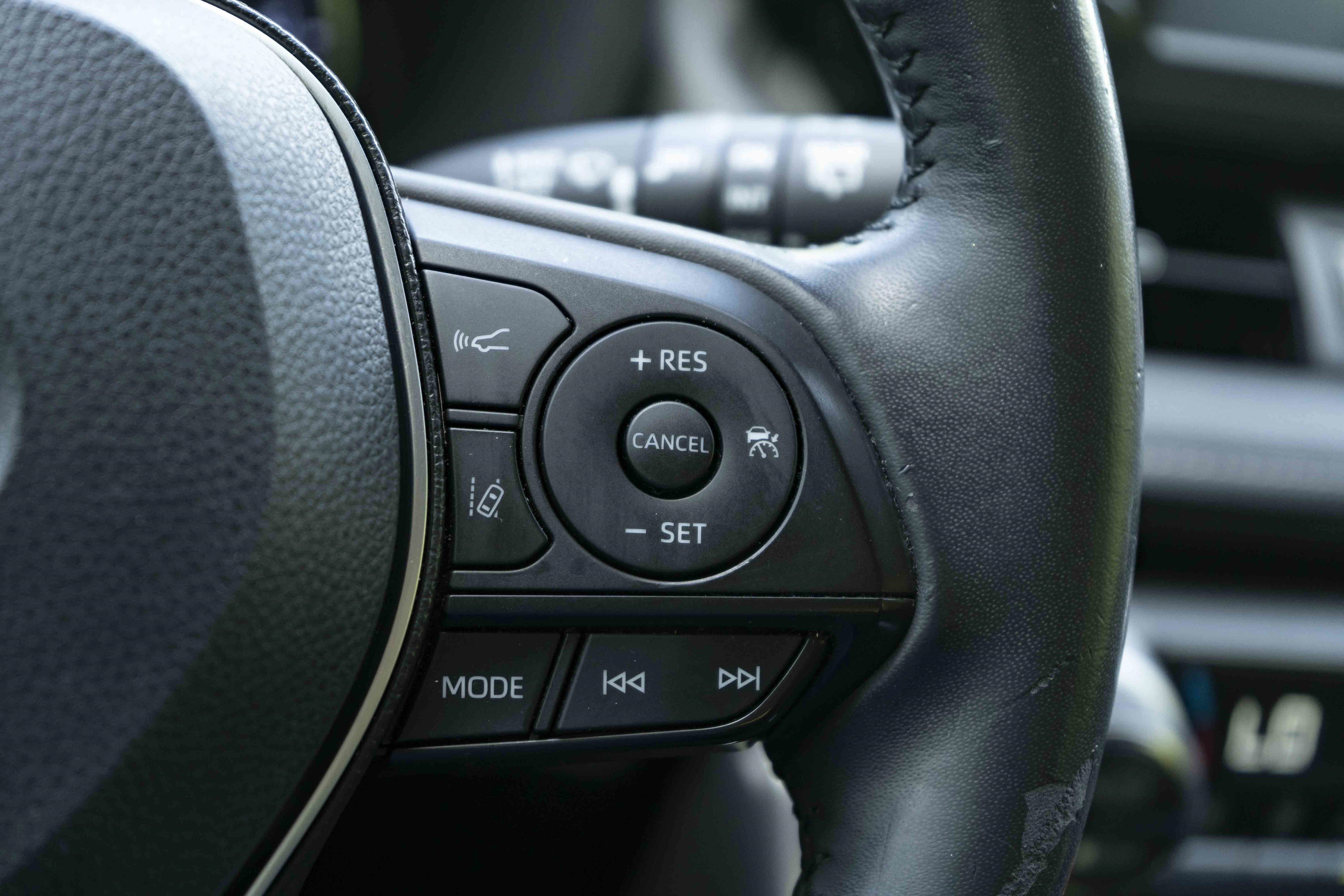 Used 2019 Toyota RAV4 XLE Premium image 21