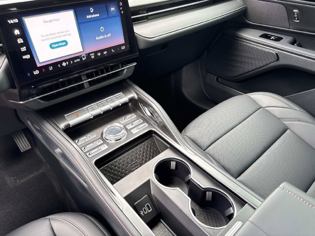 New 2026 Lincoln Nautilus Premier AWD/4WD image 25