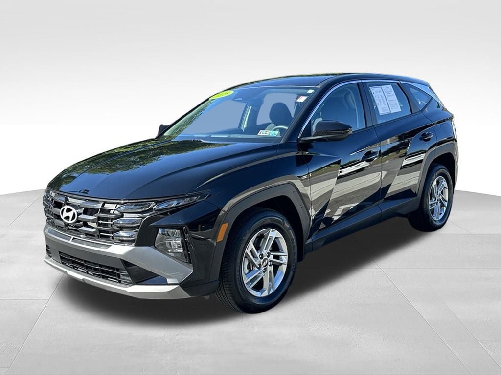 Certified 2025 Hyundai Tucson SE AWD/4WD image 3