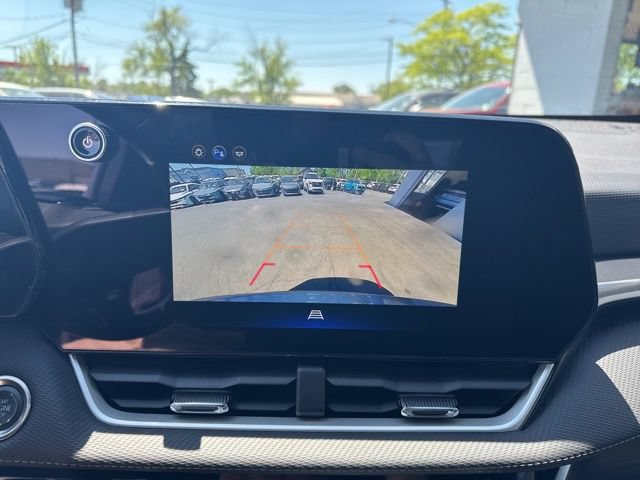 Used 2026 Chevrolet Equinox LT AWD/4WD image 16
